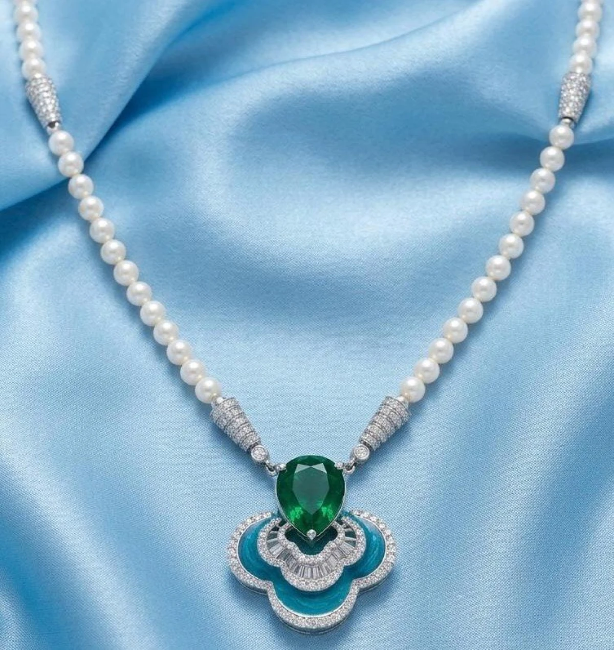 Emerald and Pearl Statement Necklace