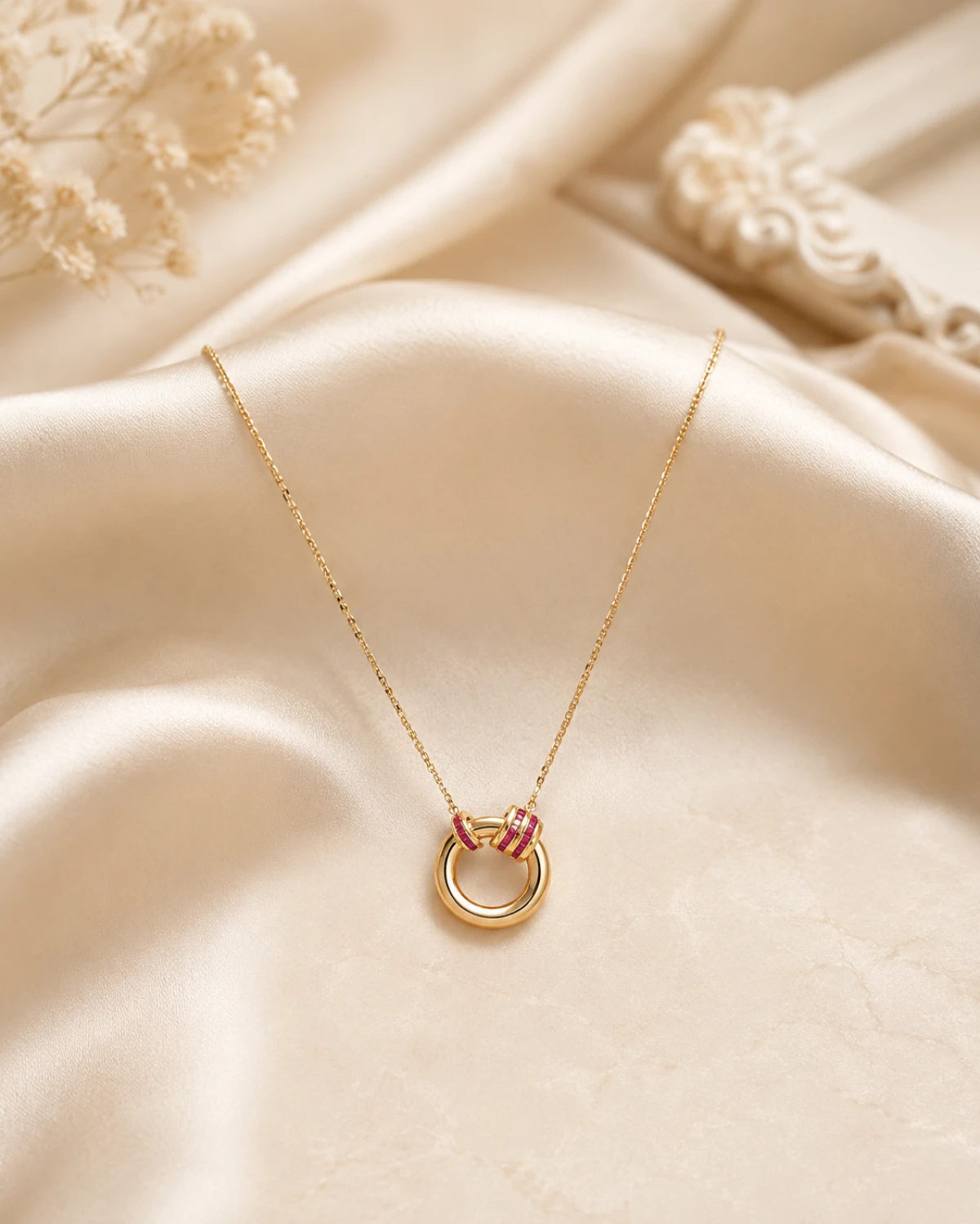 Elegant Gold Women’s Circle Pendant Necklace