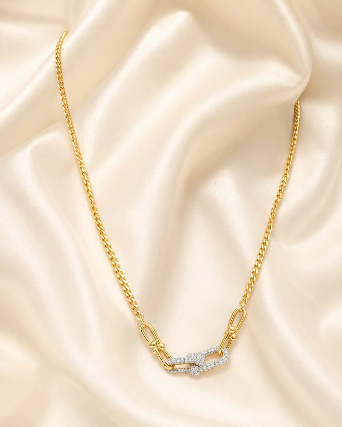Elegant Interlock Gold Link Necklace for Women