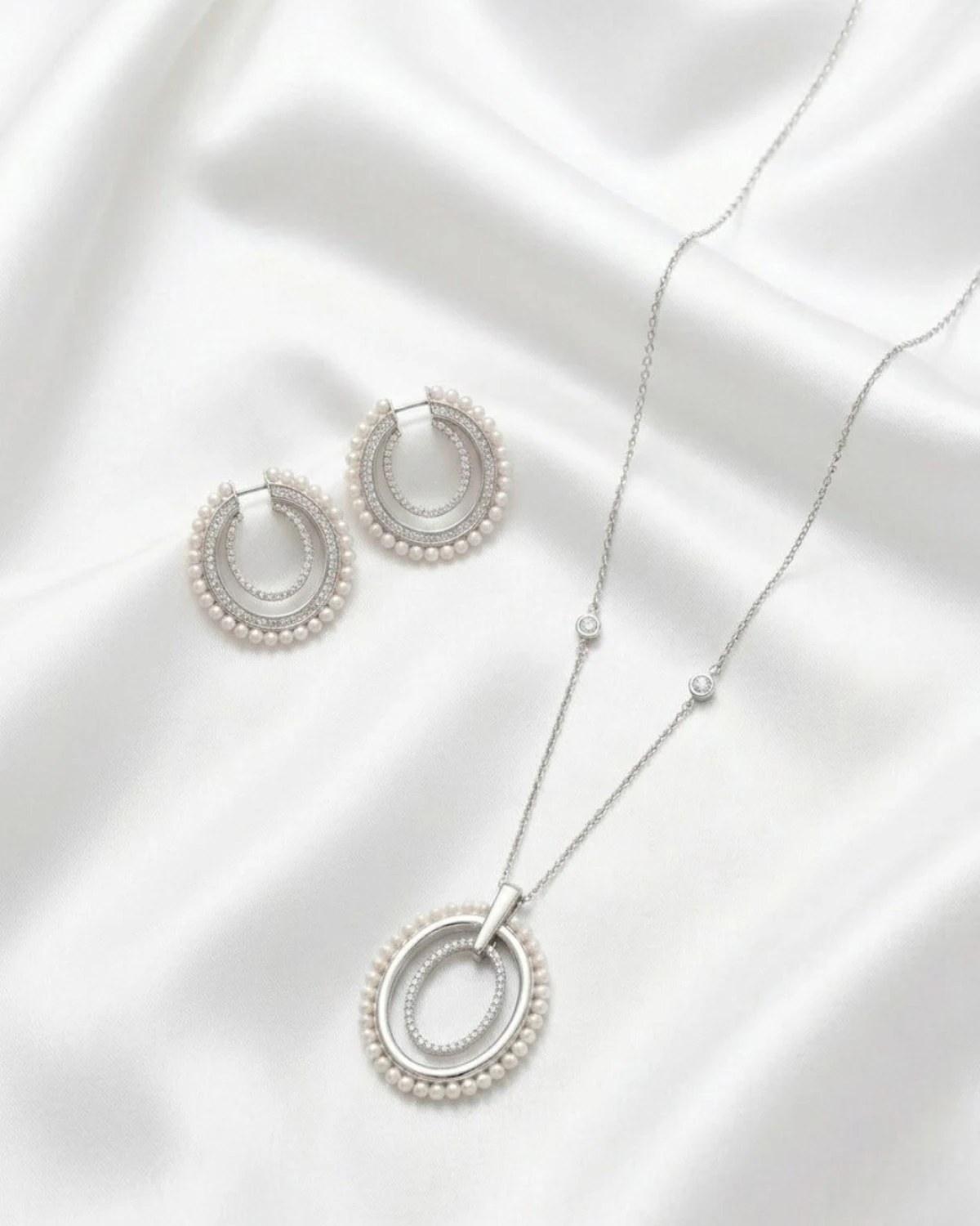 Luminous Pearl and Silver Pendant & Earring Set