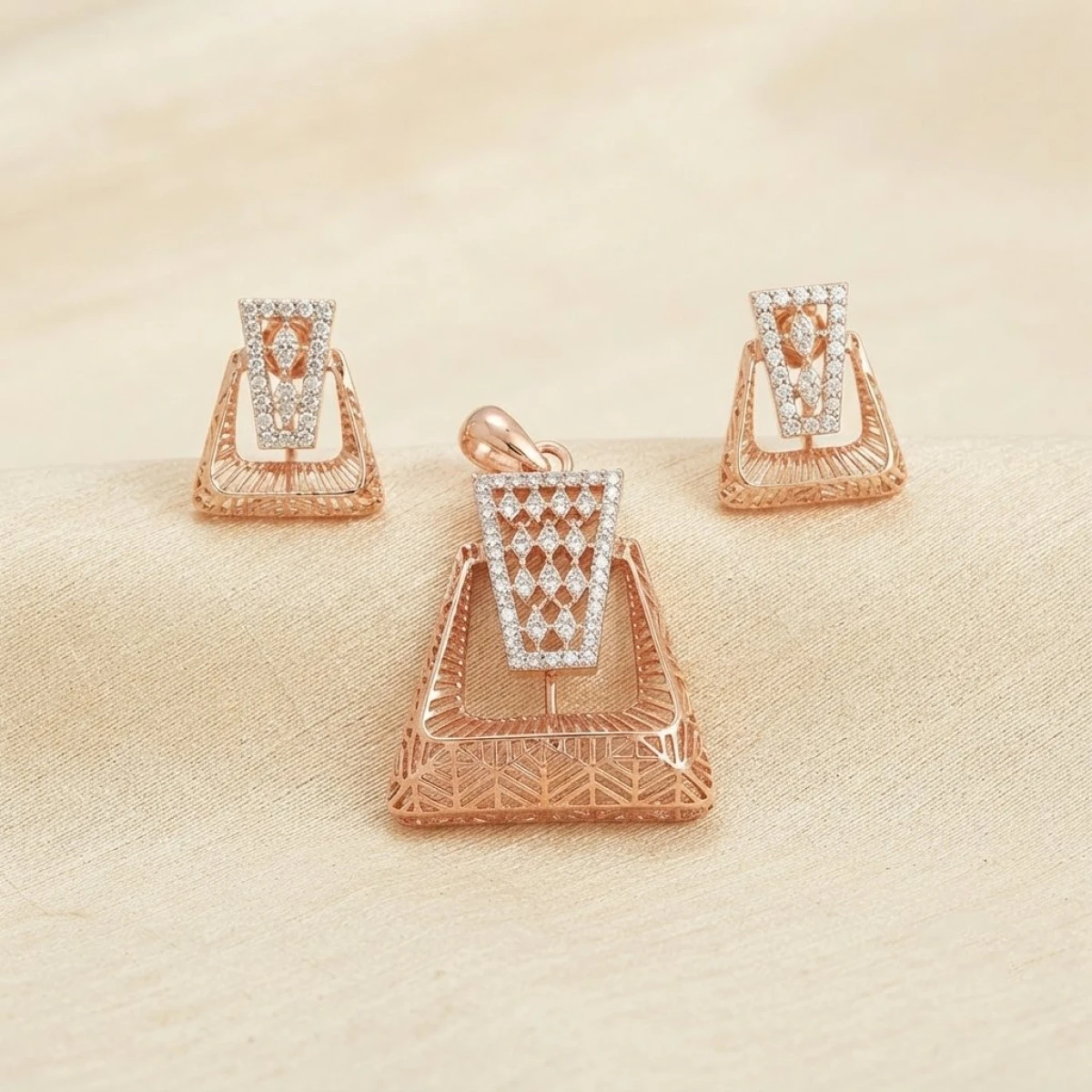 Women’s Rose Gold Geometric Pendant Set