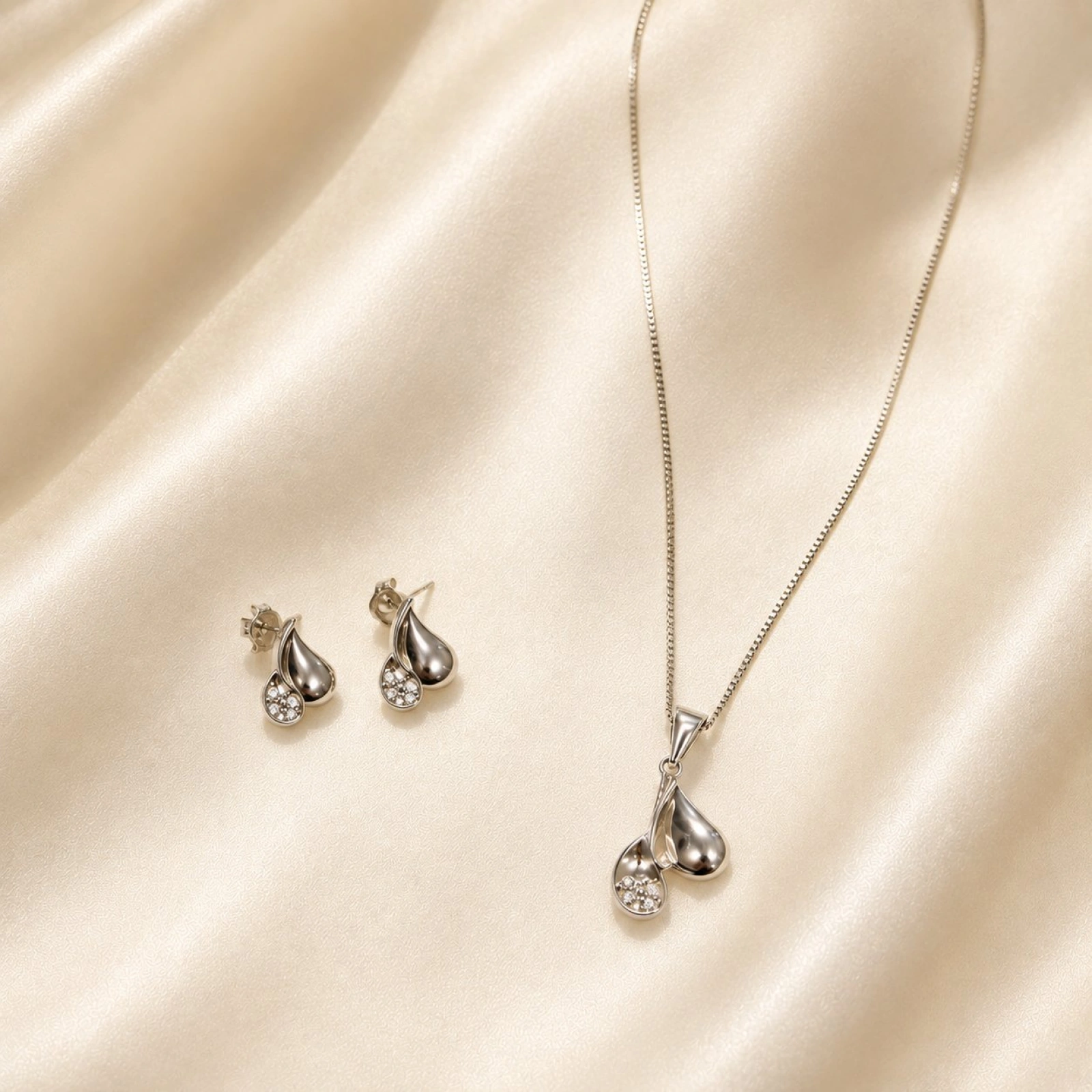 925 Silver Elegant Pendant Set for Women