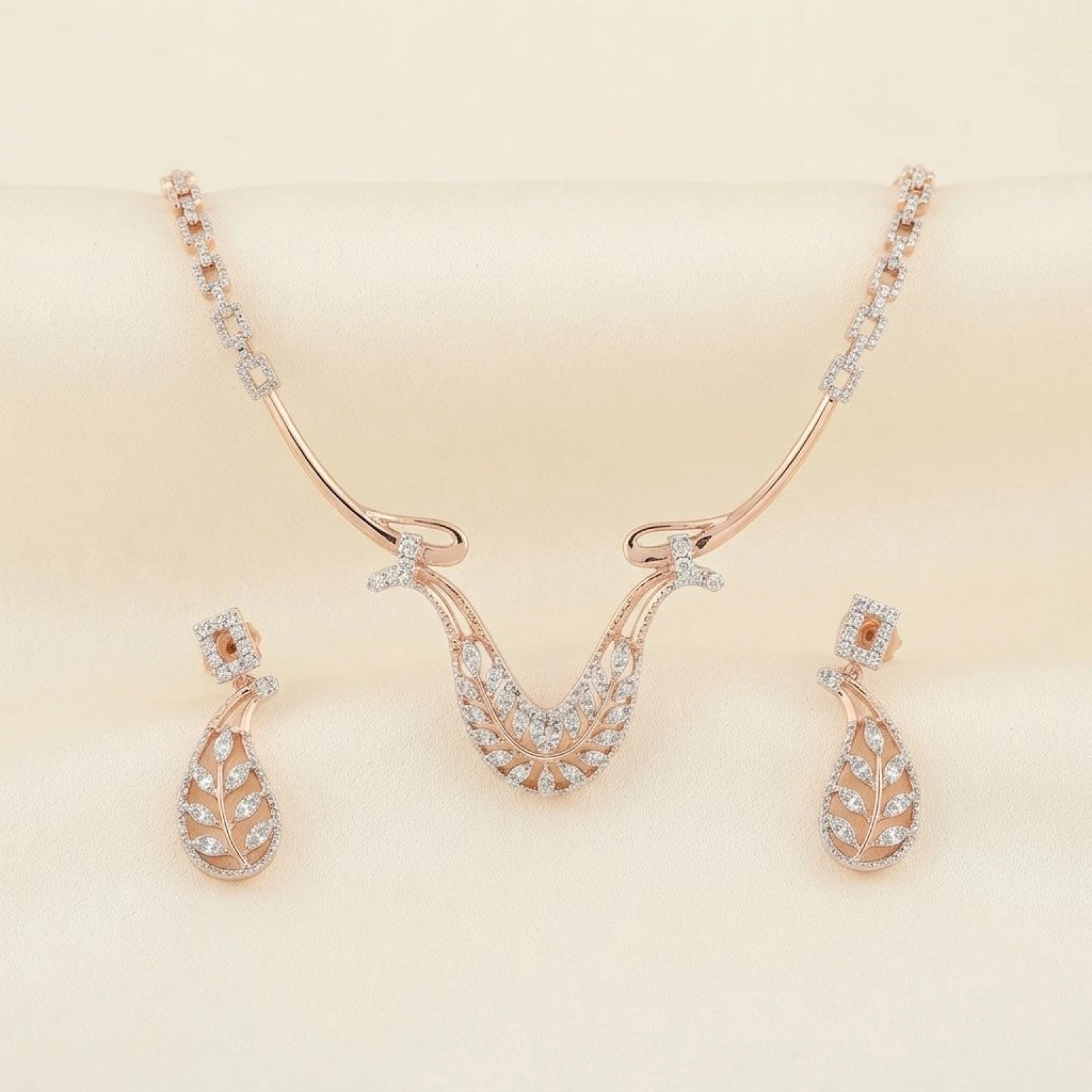 Elegant Gold and Diamond Leaf Necklace Set