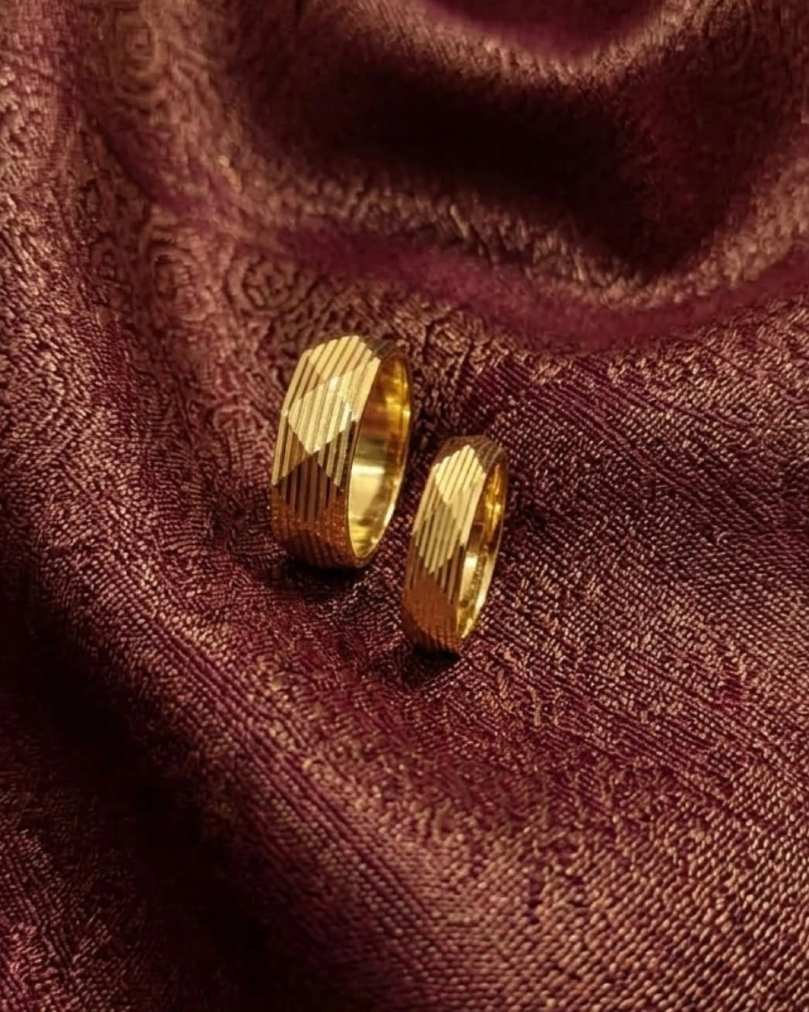 Textured Gold Unisex Couple Rings Set