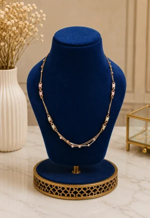 Glimmering Gold Spiga Chain Main View