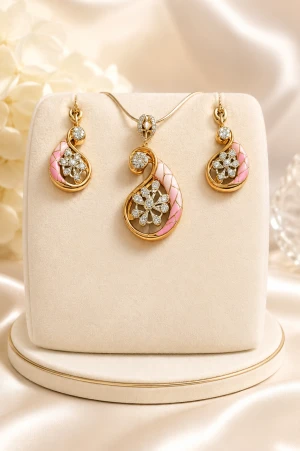 Royal Diamond Pendant Set Main View
