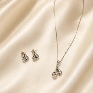 925 Silver Elegant Pendant Set for Women Main View