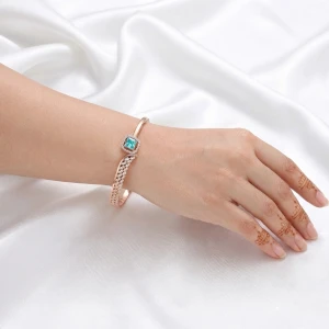 Rose Gold Women’s Threaded Designer Bangle Gallery View