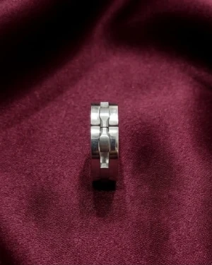 Silver Chain-Link Pattern Men's Band Ring Gallery View