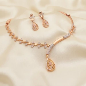 Golden Paisley Elegance Necklace Set Main View