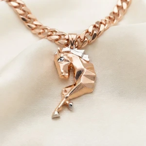 Gold Men’s Horse Pendant Main View