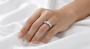 Infinite Loop Paved Lab-Grown Diamond Ring Gallery View