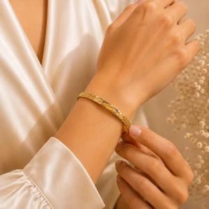 Elegant Gold Women’s Textured Designer Bangle Set Gallery View