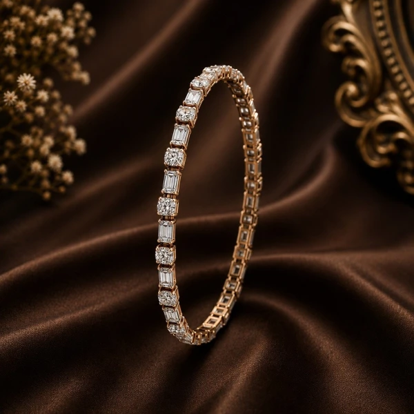 Elegant Chevron Pattern Gold Bangle