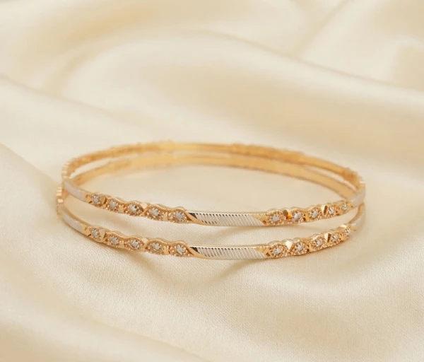 Elegant Gold Designer Women’s Bangle