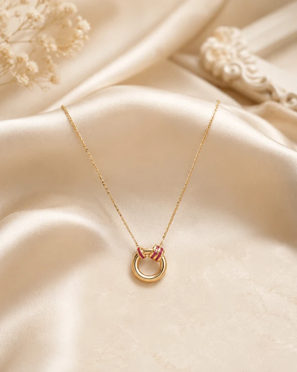 Elegant Gold Women’s Circle Pendant Necklace
