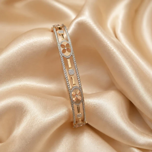 Elegant Gold Women’s Floral Designer Bangle