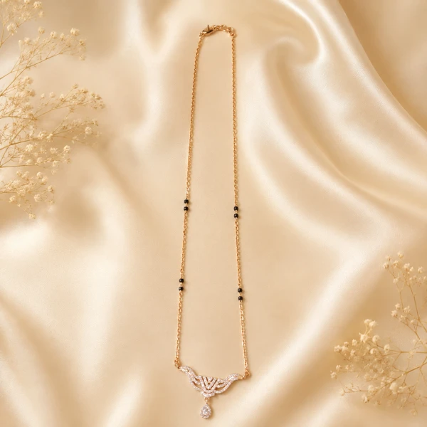 Elegant Gold Women’s Mangalsutra with Delicate Pendant