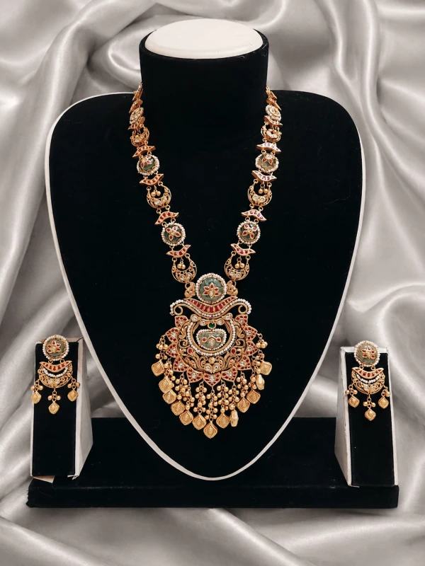 Ethereal Gold Necklace Set