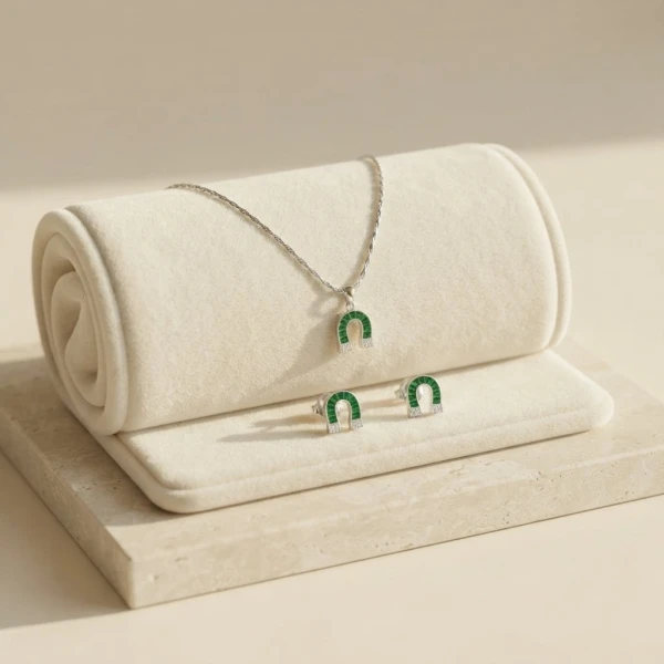 Elegant Horseshoe Silver Jewelry Set