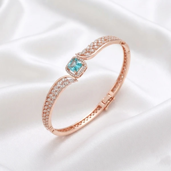 Rose Gold Women’s Threaded Designer Bangle