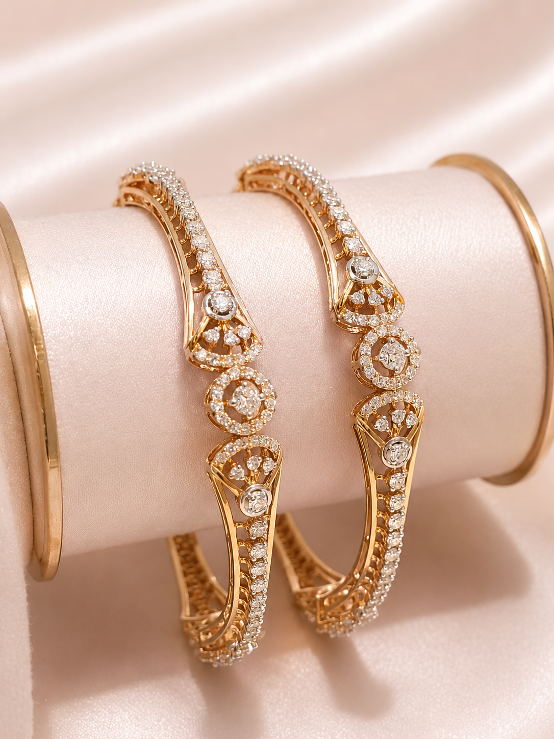 Lustrous Diamond Filigree Kada