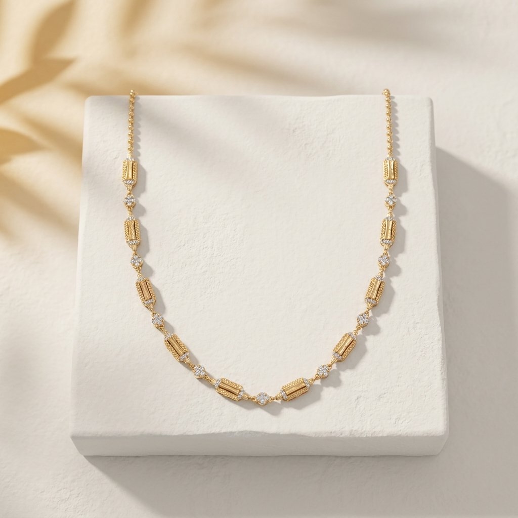 Classic Gold Ribbed Bar and Clover Cluster Chain