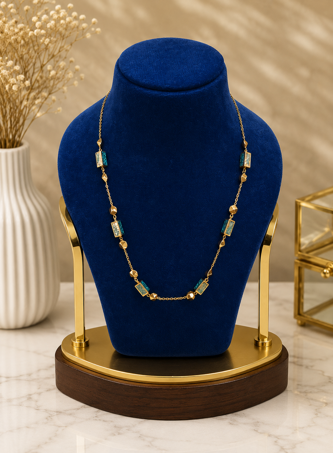 Sovereign Gold Snake Chain
