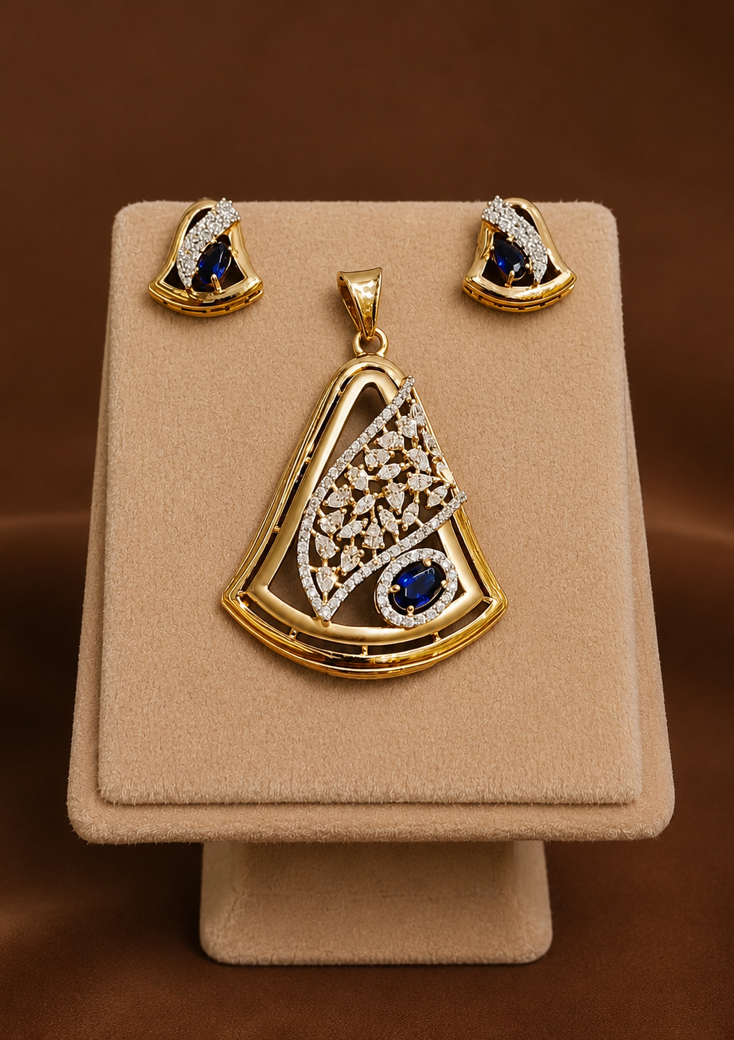 Timeless Gold Floral Pendant Set