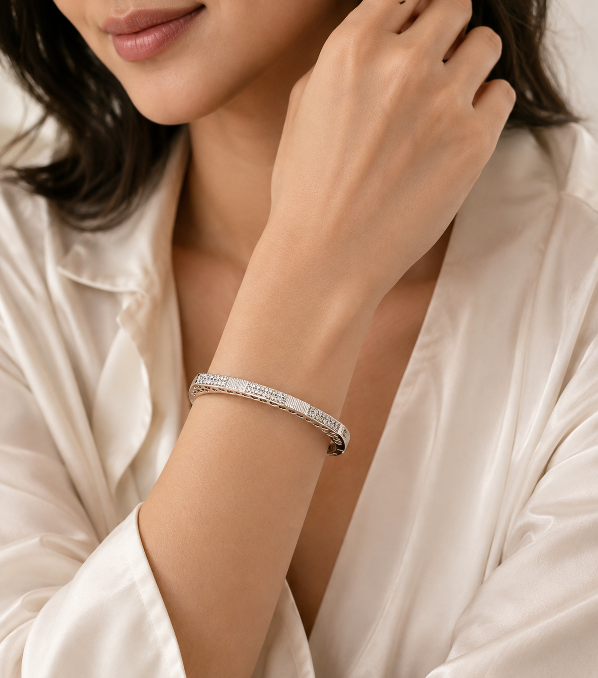 925 Sterling Silver Women’s Diamond-Style Kada Gallery View